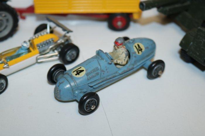Dinky Toys, Corgi, Crescent 1:43 - Modelauto (7) - Lot of 7, Hobby en Vrije tijd, Modelauto's | 1:5 tot 1:12