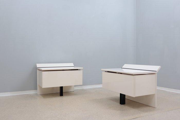 B&B Italia - Paolo Piva - Nachtkastje (2) - Hout, laminaat, Antiquités & Art, Art | Objets design