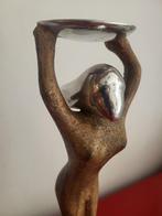 sculptuur, Vrouwenbeeldje met chromen hoofd en schaal - 32, Antiek en Kunst
