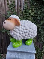 Beeld, funny lamb with green rain boots - 34 cm - polyresin
