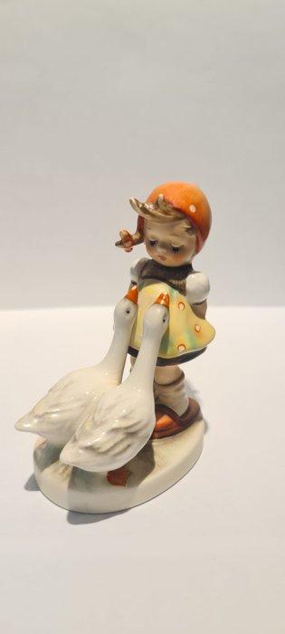 Goebel - Beeldje, partij van zes Hummel beeldjes - 10 cm -, Antiquités & Art, Curiosités & Brocante