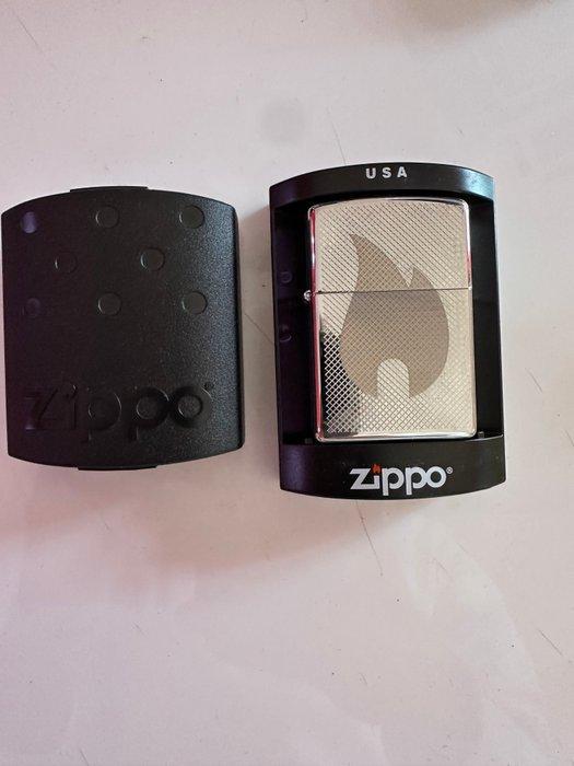 Zippo - Aansteker - IJzer (gegoten/gesmeed), Collections, Articles de fumeurs, Briquets & Boîtes d'allumettes