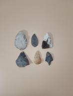 Neolithisch Vuursteen pijlpunten en gereedschappen (12), Antiek en Kunst