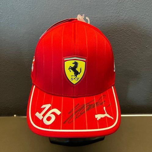 Ferrari - Formule 1 - Charles  Leclerc - 2025 - Pet, Verzamelen, Automerken, Motoren en Formule 1