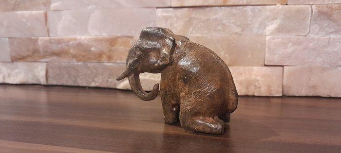 Pierre Chenet (XX-XXI) - sculptuur, LElephant se reposant -, Antiek en Kunst, Curiosa en Brocante