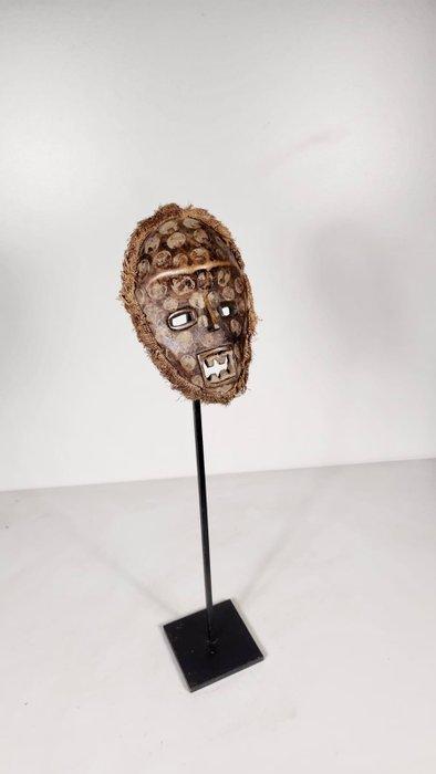 Masker - kumu - Congo RDC (Zonder Minimumprijs), Antiek en Kunst, Kunst | Niet-Westerse kunst