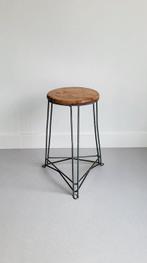 Tomado - Jan van der Togt - Kruk - Hout, Metaal