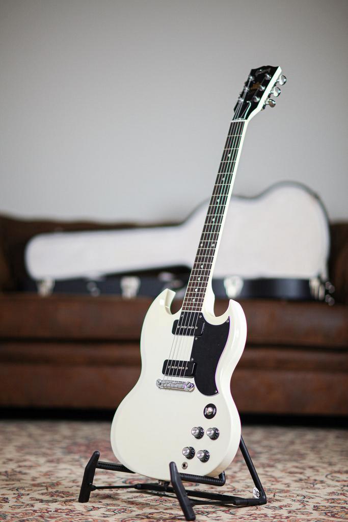 Gibson SG Special Pete Townsend 2011 | Polar White, Musique & Instruments, Instruments à corde | Guitares | Électriques, Envoi