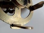 signed Menant, Paris - Topografisch theodoliet - Messing -, Antiek en Kunst