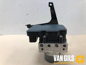 ABS Pomp Mercedes B-Klasse O316817 beschikbaar voor biedingen