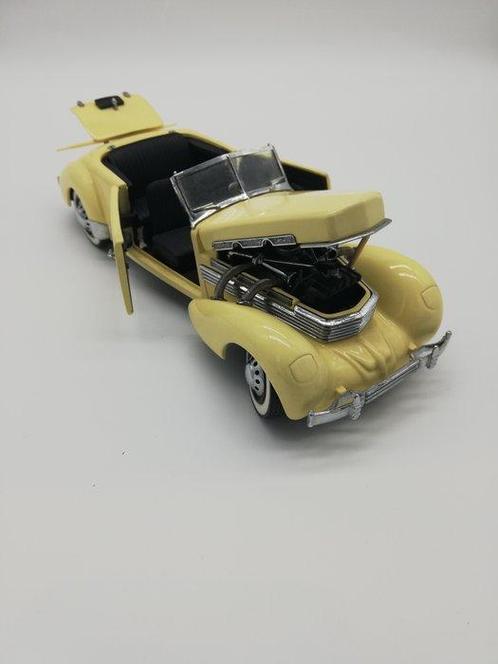 Franklin Mint - 1:24 - 1931 Cord 812 Phaeton coupé, Hobby en Vrije tijd, Modelauto's | 1:5 tot 1:12