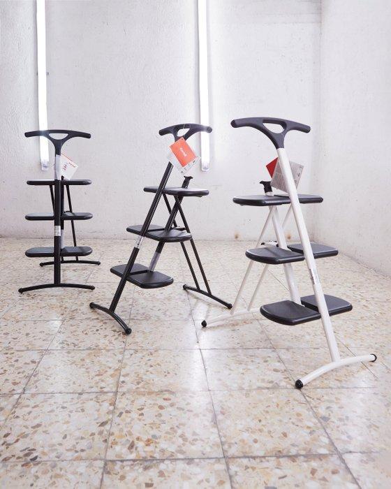Kartell - Andries Van Onck - Trapje - Tiramisù - KIES JE, Antiek en Kunst, Antiek | Meubels | Stoelen en Sofa's