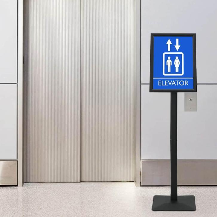 vidaXL Pedestal Poster Stand Zwart a3 Aluminium en PVC, Articles professionnels, Aménagement de Bureau & Magasin | Mobilier de bureau & Aménagement