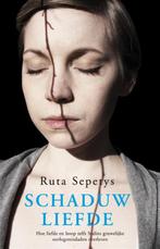 Schaduwliefde 9789048809011 Ruta Sepetys, Boeken, Verzenden, Gelezen, Ruta Sepetys
