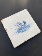 Tegel - Antieke Delfts blauwe tegel met een engel op een, Antiek en Kunst