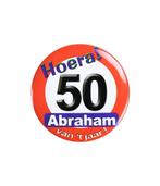 Abraham Button 50 jaar Verkeersbord 5,5cm, Hobby en Vrije tijd, Nieuw, Verzenden