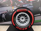 Wiel compleet met band - Pirelli - O.Z - Formule 1 **** NO