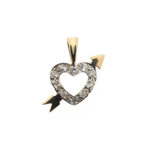 Gouden hanger van een hart met pijl | Zirconia (liefde), Bijoux, Sacs & Beauté, Bracelets à breloques, Enlèvement ou Envoi