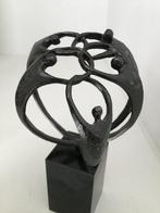 Corry Ammerlaan Artihove - sculptuur, “ Samen de handen, Antiek en Kunst