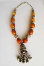 Zilver, Metaal, Hars, Copal - Ketting met hanger - Bedoeïn, Antiek en Kunst