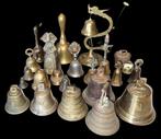 Collection thématique - Lot de 23 cloches et clochettes, Antiek en Kunst