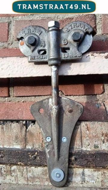 oude schuifdeur rollers, antieke hangrollen, oude loftdeur beschikbaar voor biedingen
