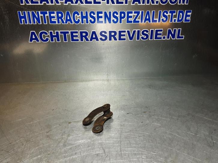 Beugel stabilisatorstang achteras Opel Ascona A, Manta A,..., Auto-onderdelen, Remmen en Aandrijving, Gebruikt, Opel, Verzenden