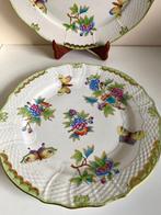 Herend - Onderbord (2) - 2 grote borden - Beenderporselein, Antiek en Kunst