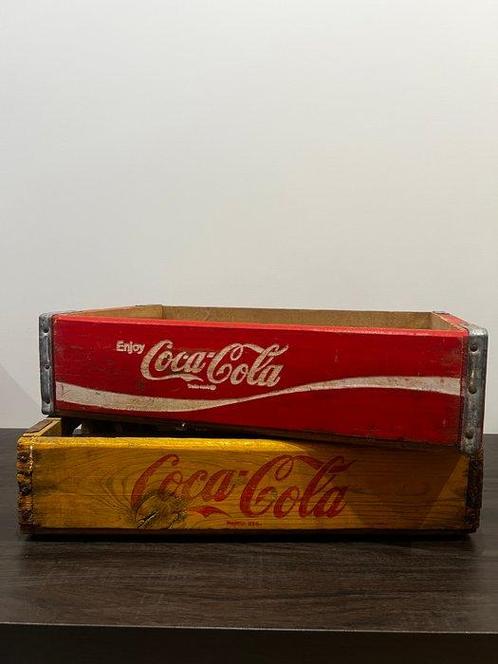 Doos (2) - Hout - Coca-Cola vintage, Antiek en Kunst, Antiek | Wandborden en Tegels