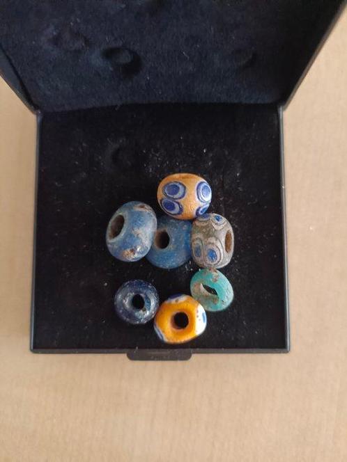 Celtique Verre Collection de 7 perles, Handtassen en Accessoires, Antieke sieraden
