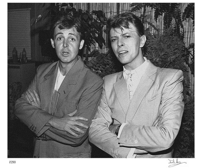 David Hogan - Paul McCartney and David Bowie 1985 Backstage, Antiek en Kunst, Kunst | Designobjecten