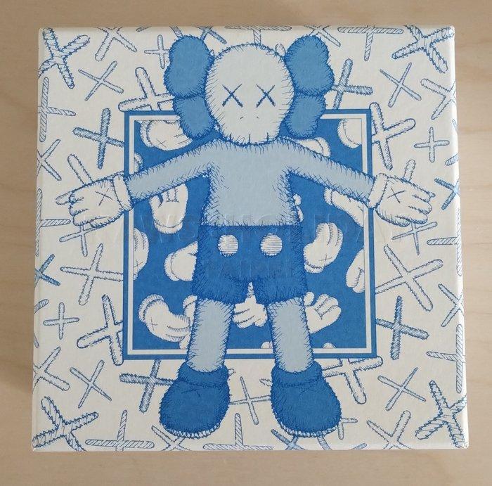 Kaws (1974) - Set of four plates - KAWS, Antiquités & Art, Art | Objets design