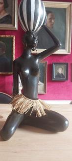 Anzengruber, Wien, Austria - Figuur - Afrikanerin - Keramiek