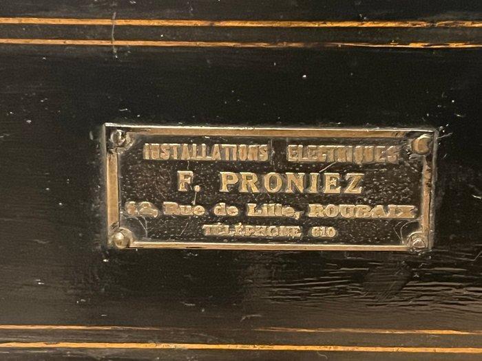 F. Proniez, Roubaix - Téléphone analogique - Bois -, Antiek en Kunst, Kunst | Designobjecten