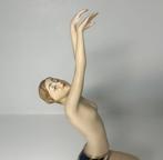 Royal Dux Porzellan-Manufaktur - Figurine - Czechoslovakia, Antiek en Kunst