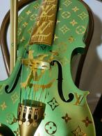 fp pop art - Louis vuitton violon vert avocat snake tailart, Antiek en Kunst
