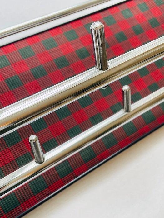 Kapstok - Fineer - Strak chroom, rood-groene retroprint en, Antiek en Kunst, Kunst | Designobjecten