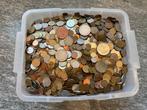 . Collection of 9 kg of world coins and some tokens  (Zonder, Postzegels en Munten