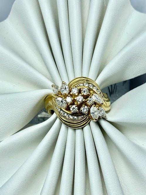 Pala Diamond - Bague tendance - 18 carats Or jaune - 0.95ct., Handtassen en Accessoires, Antieke sieraden