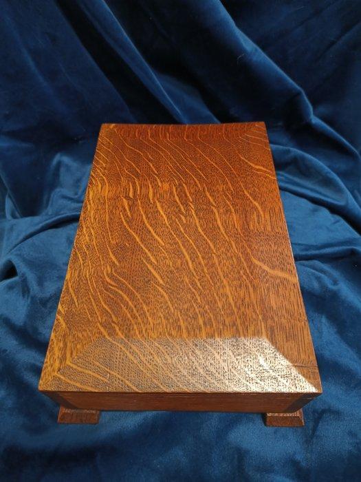 A Collection of Vintage Matchboxes in a Custom Wooden Punk, Antiquités & Art, Curiosités & Brocante