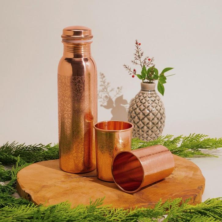 Puur koperen set van fles bloempatroon ± 950 ml met 2 bekers, Sport en Fitness, Gezondheidsproducten en Wellness, Ophalen of Verzenden