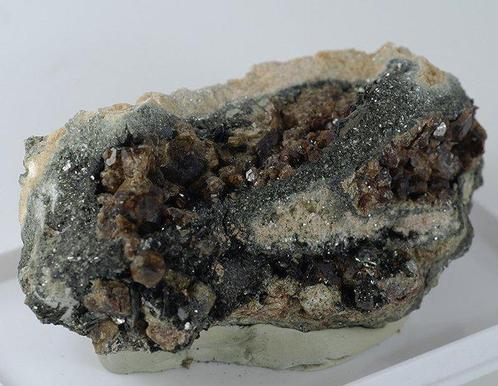 vesuvianiet Kristallen op matrix - Hoogte: 53 mm - Breedte:, Verzamelen, Mineralen en Fossielen