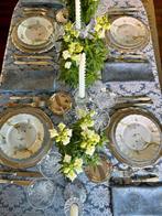 Tafelkleed voor grote tafels, klassieke damast. - Tafelkleed