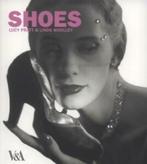 Shoes by Lucy Johnston (Paperback) softback), Gelezen, Lucy Pratt, Linda Woolley, Verzenden