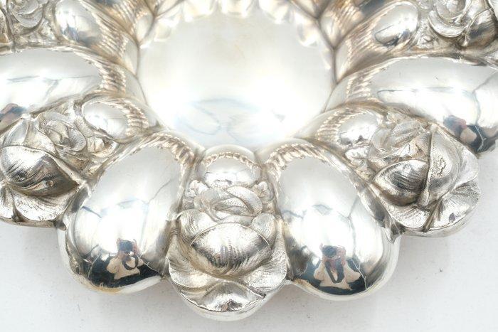 Broodmand - .833 zilver - Met bloemen., Antiek en Kunst, Antiek | Zilver en Goud