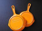 Le Creuset - Pan - geëmailleerd gietijzer - 2x ovenschaaltje, Antiek en Kunst