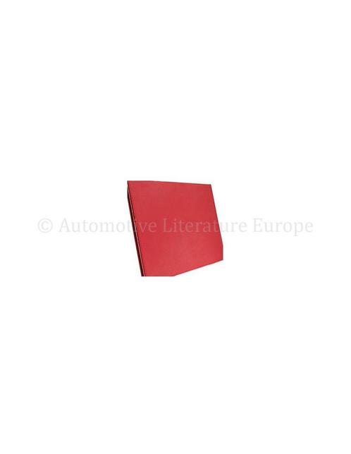 2009 ALFA ROMEO 8C SPIDER HARDCOVER BROCHURE, Boeken, Auto's | Folders en Tijdschriften