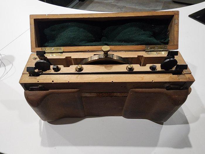 Waterpas (optisch instrument) - 1850-1900 - Frankrijk -, Antiquités & Art, Antiquités | Autres Antiquités