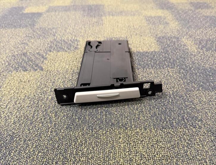 BMW E90 06-11 bekerhouder rechts – grijs uitvoering, Auto-onderdelen, Interieur en Bekleding, Nieuw, BMW, Ophalen of Verzenden