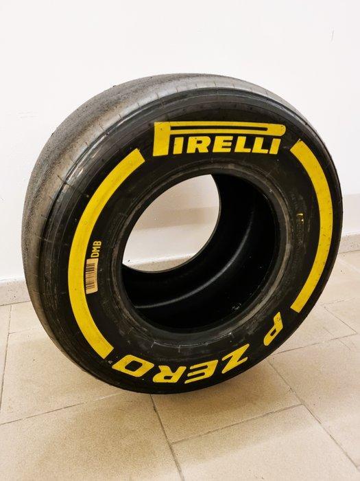 Pneu (1) - Pneumatico Pirelli - Formula Uno, Collections, Marques automobiles, Motos & Formules 1